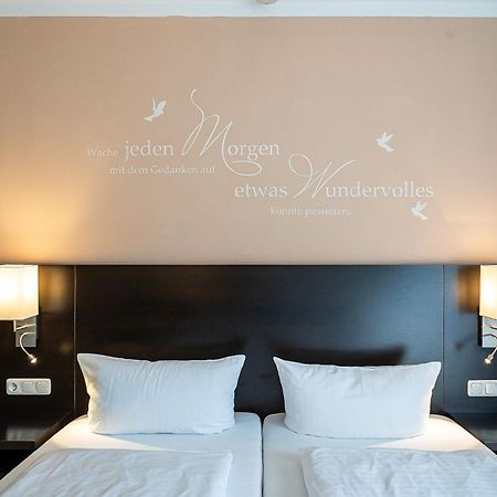 Sleepbeeone Wilhelmshaven Hotel Ngoại thất bức ảnh