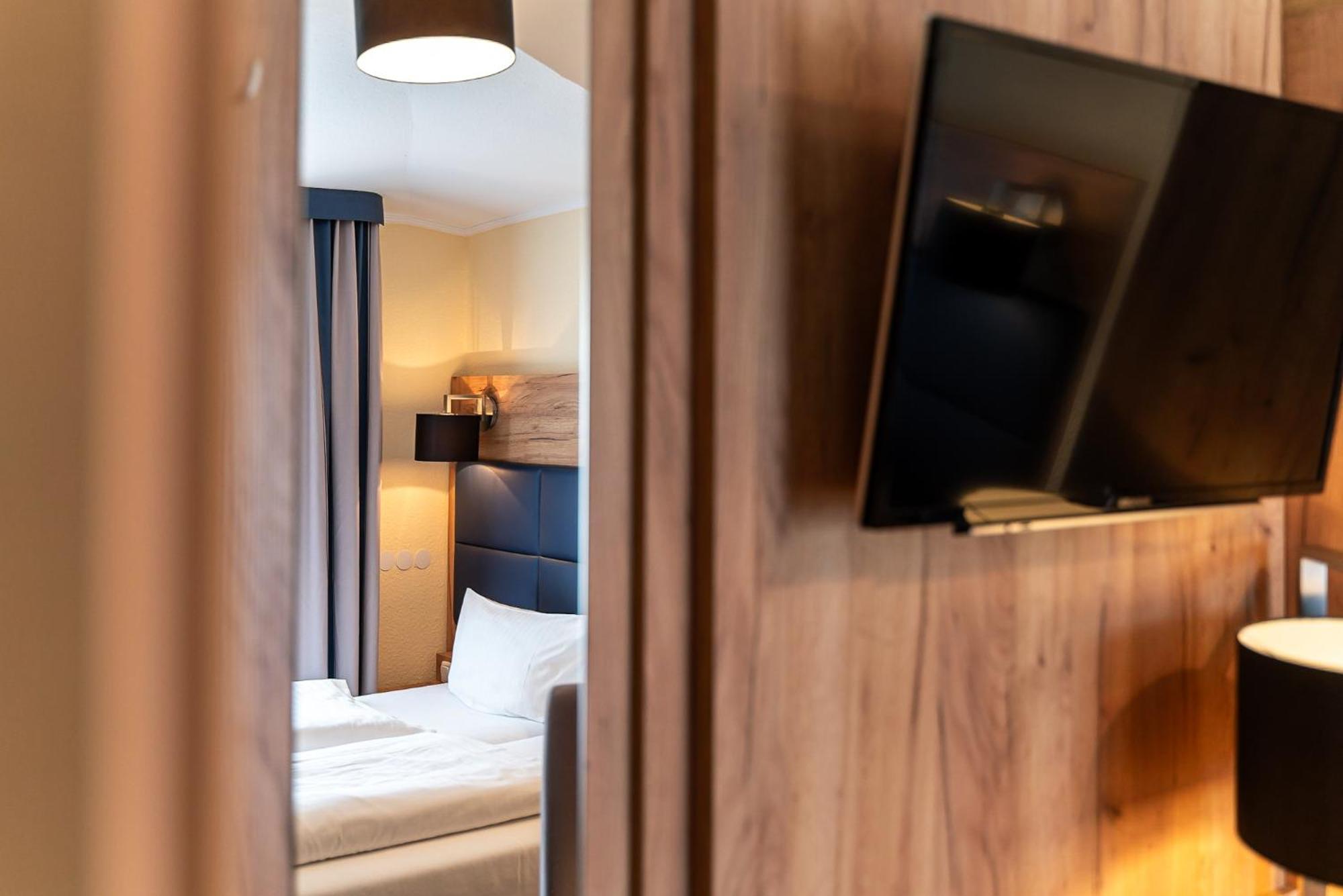 Sleepbeeone Wilhelmshaven Hotel Ngoại thất bức ảnh