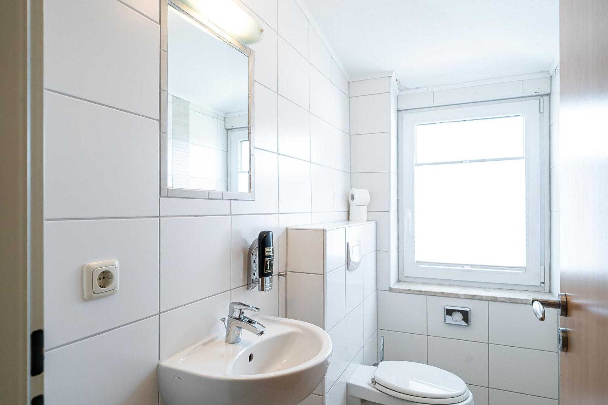 Sleepbeeone Wilhelmshaven Hotel Ngoại thất bức ảnh