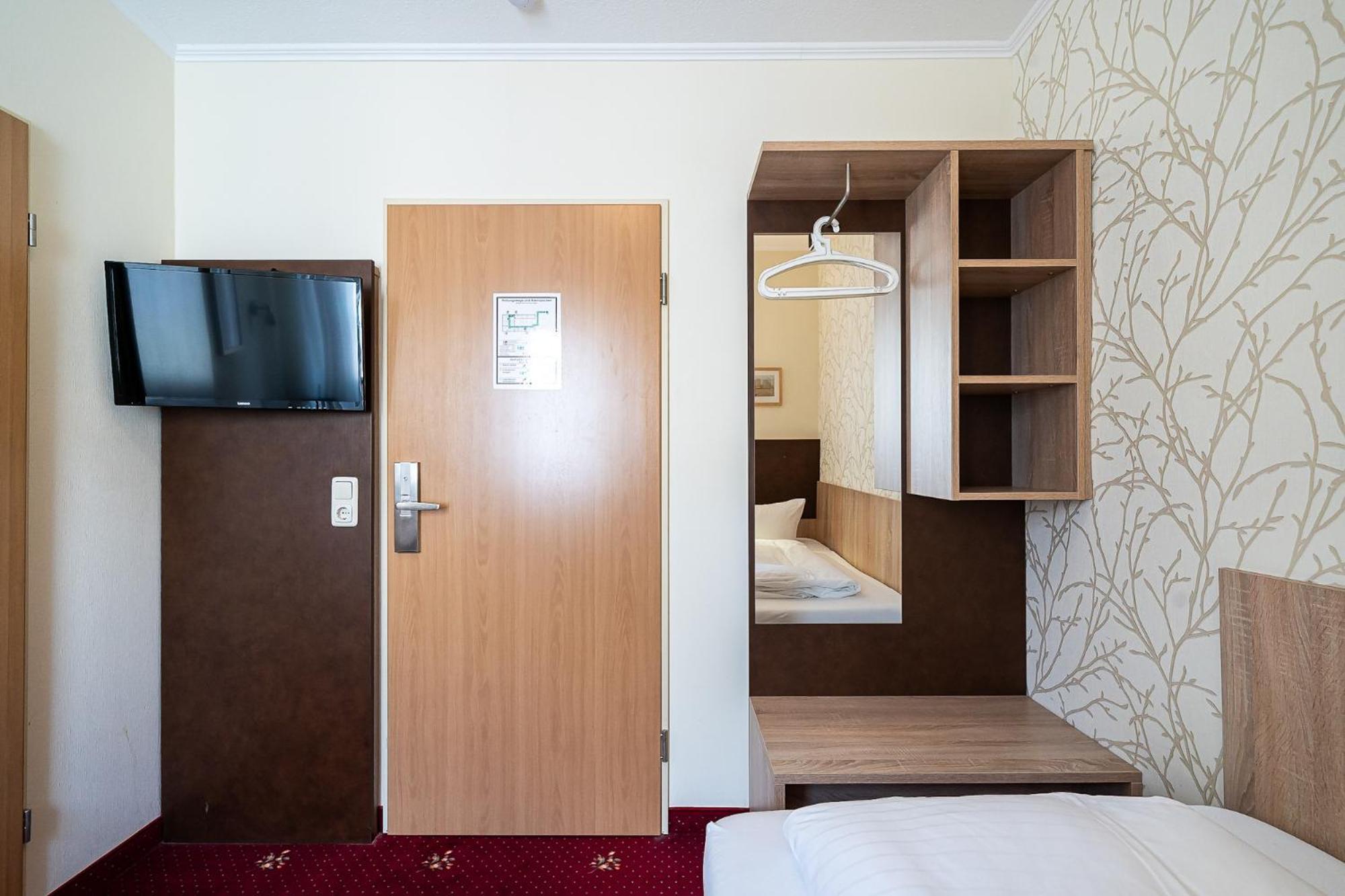 Sleepbeeone Wilhelmshaven Hotel Ngoại thất bức ảnh
