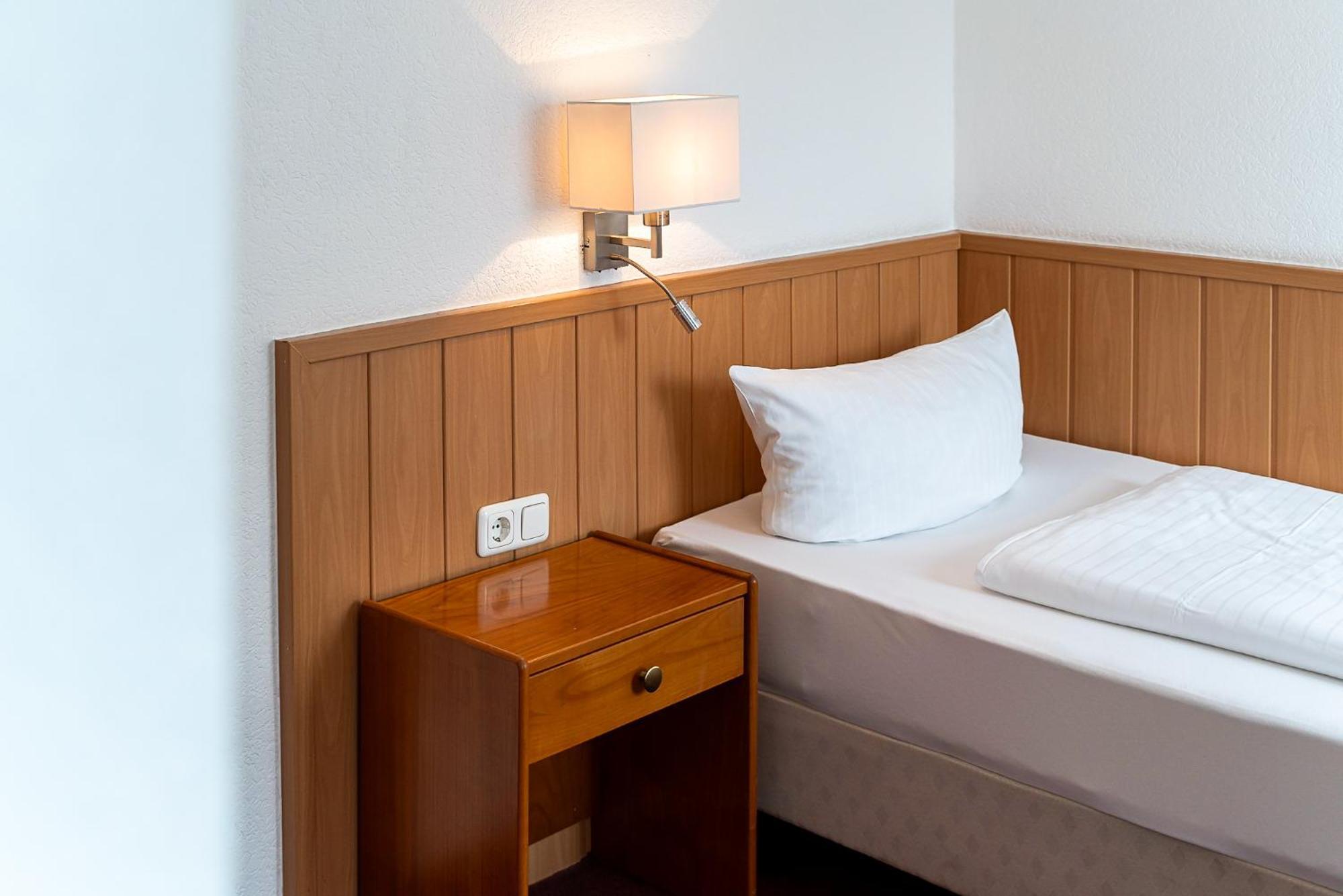 Sleepbeeone Wilhelmshaven Hotel Ngoại thất bức ảnh