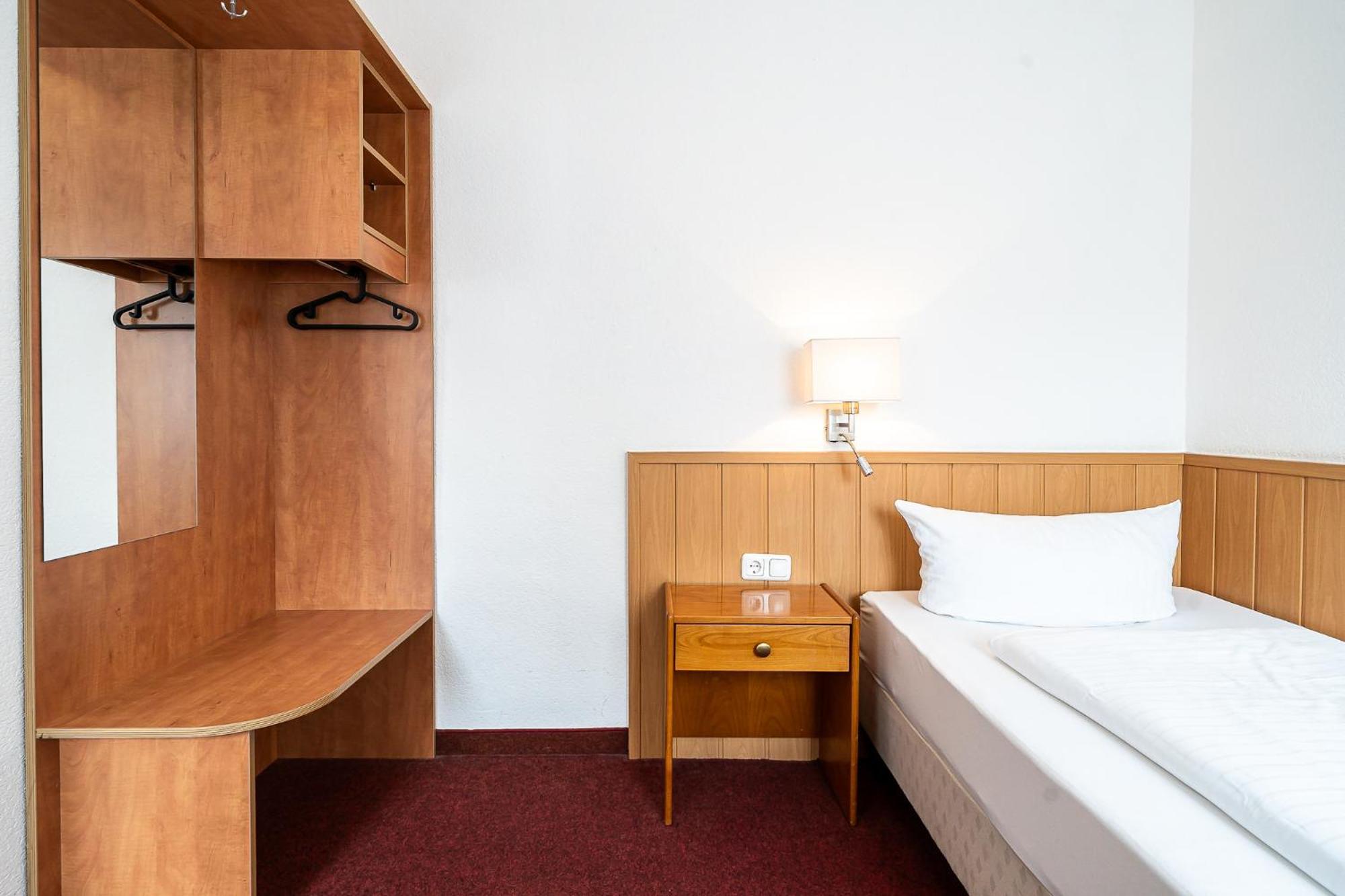 Sleepbeeone Wilhelmshaven Hotel Ngoại thất bức ảnh