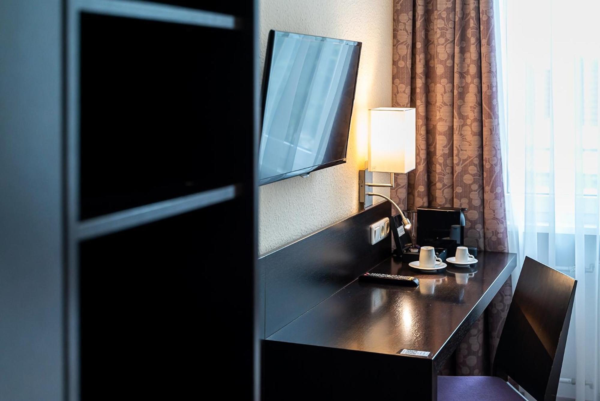 Sleepbeeone Wilhelmshaven Hotel Ngoại thất bức ảnh