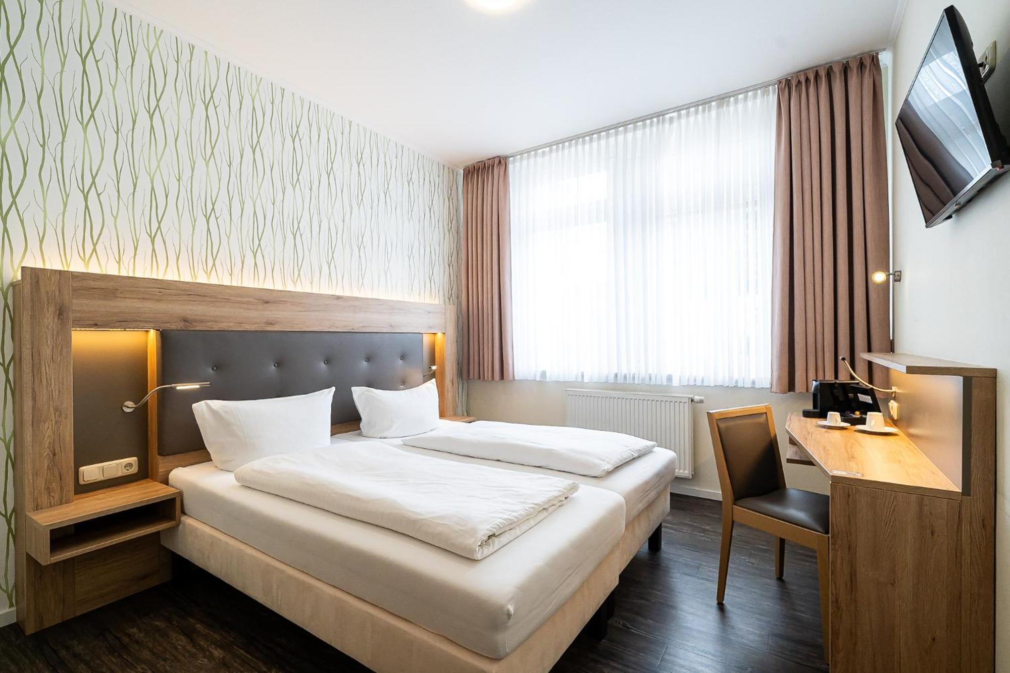 Sleepbeeone Wilhelmshaven Hotel Ngoại thất bức ảnh