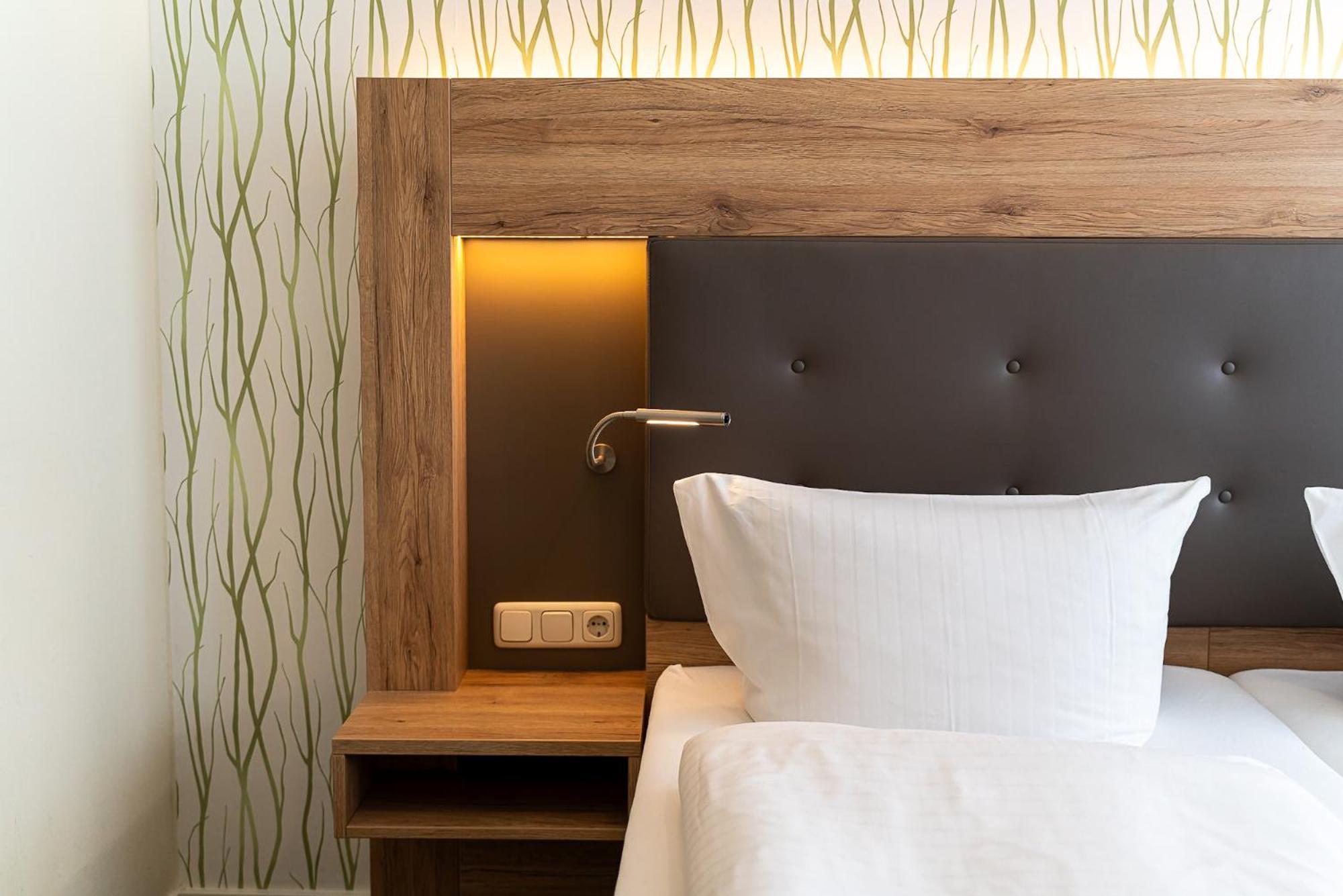 Sleepbeeone Wilhelmshaven Hotel Ngoại thất bức ảnh