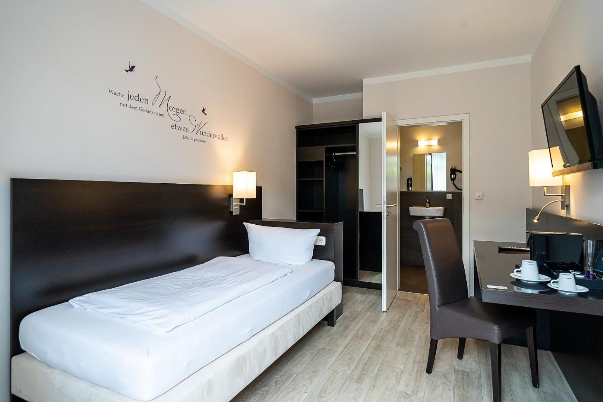 Sleepbeeone Wilhelmshaven Hotel Ngoại thất bức ảnh
