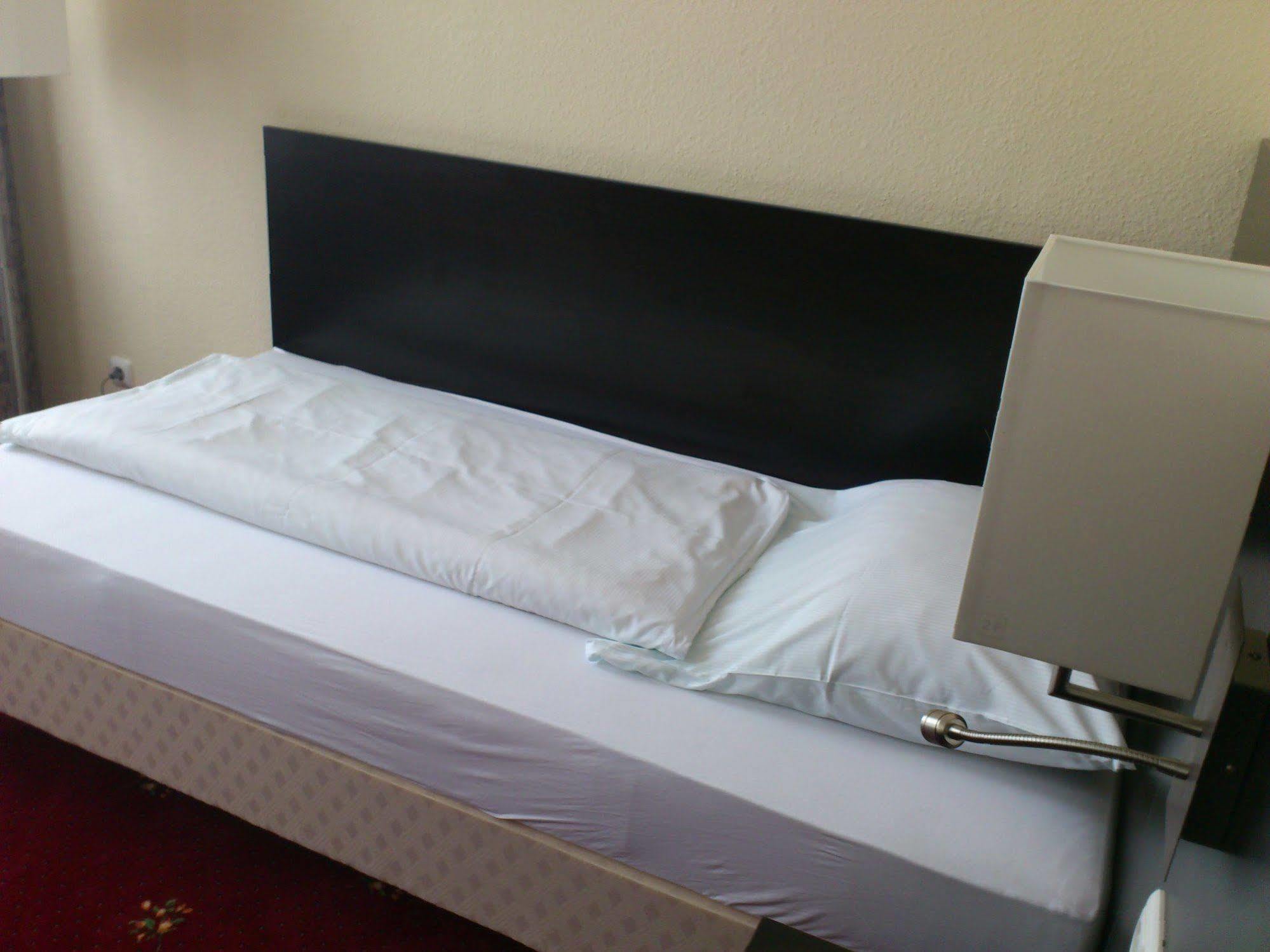 Sleepbeeone Wilhelmshaven Hotel Ngoại thất bức ảnh